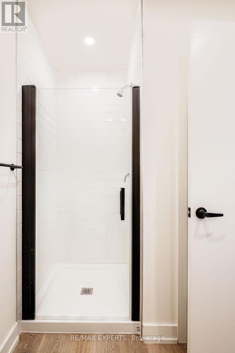 802 - 2475 Old Bronte Rd Road, Oakville, Ontario  L6M 5S7 - Photo 5 - W12545226