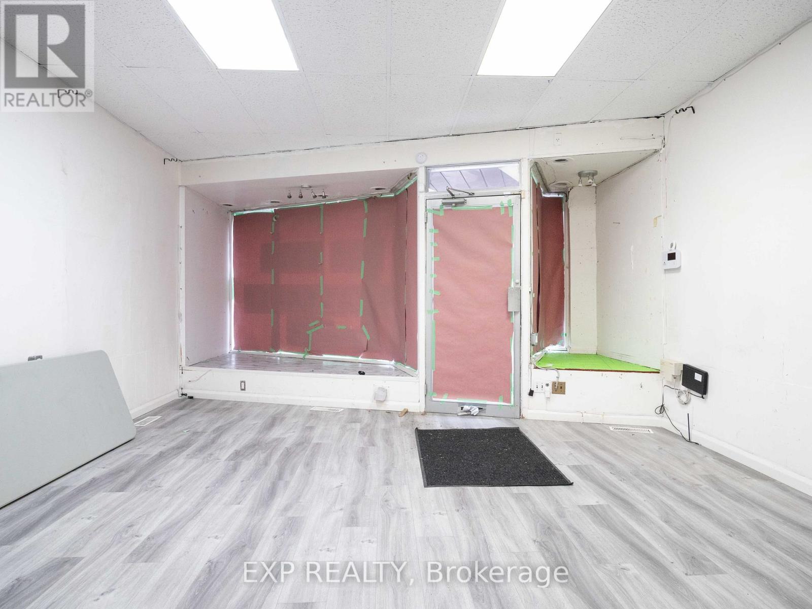 3052 Dundas Street W, Toronto, Ontario  M6P 1Z7 - Photo 10 - W12545242