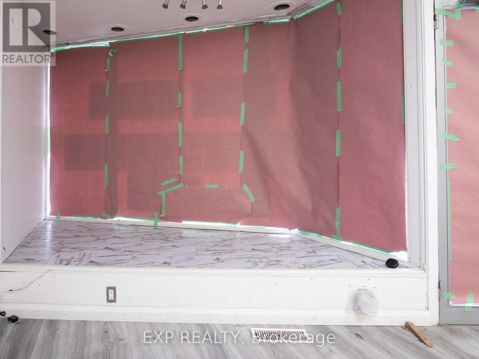 3052 Dundas Street W, Toronto, Ontario  M6P 1Z7 - Photo 11 - W12545242