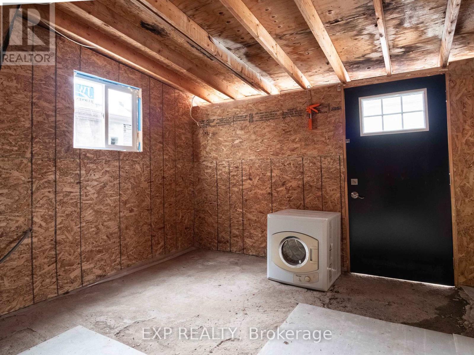 3052 Dundas Street W, Toronto, Ontario  M6P 1Z7 - Photo 24 - W12545242