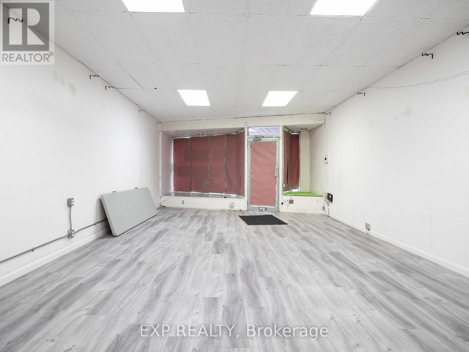 3052 Dundas Street W, Toronto, Ontario  M6P 1Z7 - Photo 8 - W12545242