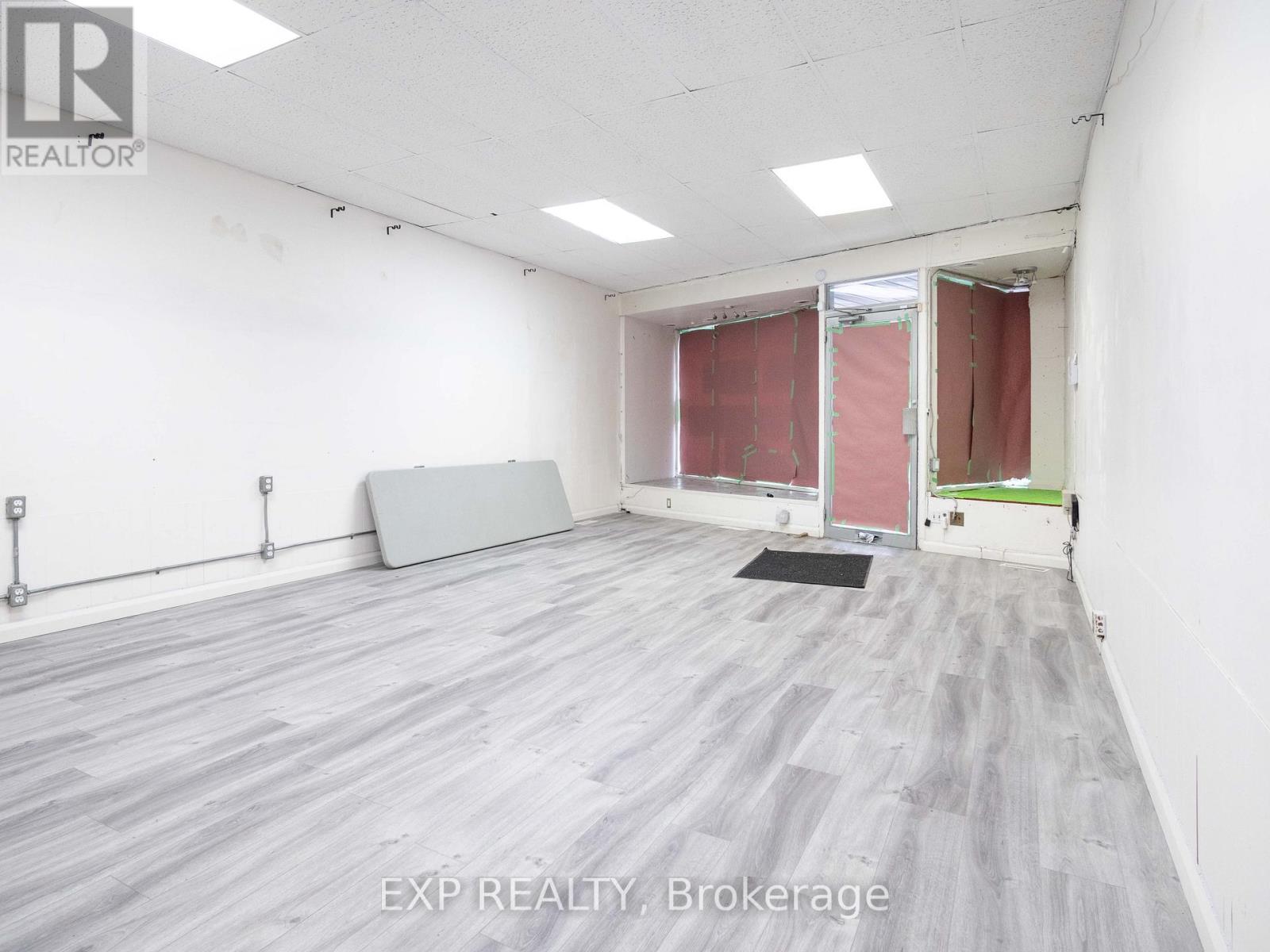 3052 Dundas Street W, Toronto, Ontario  M6P 1Z7 - Photo 9 - W12545242