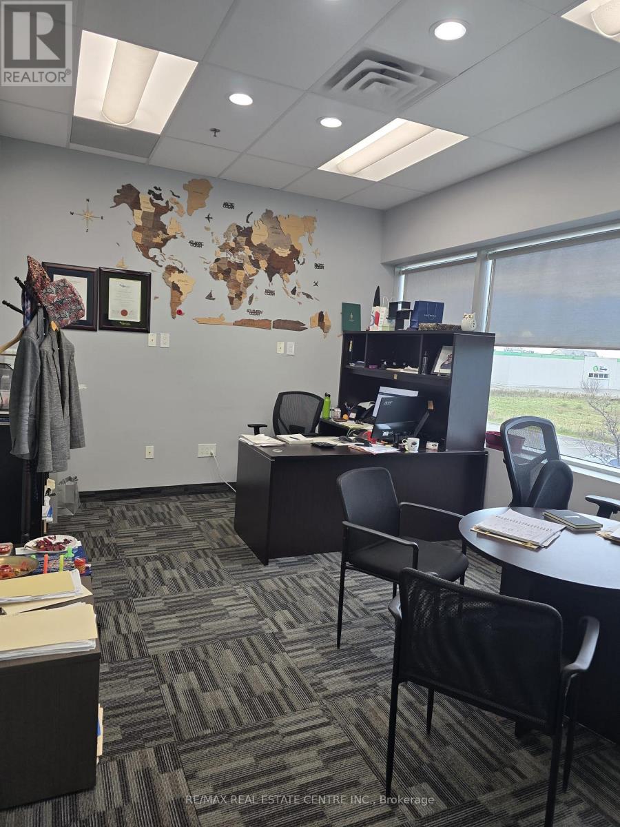 9 - 30 Topflight Drive, Mississauga, Ontario  L5S 0A8 - Photo 11 - W12545284