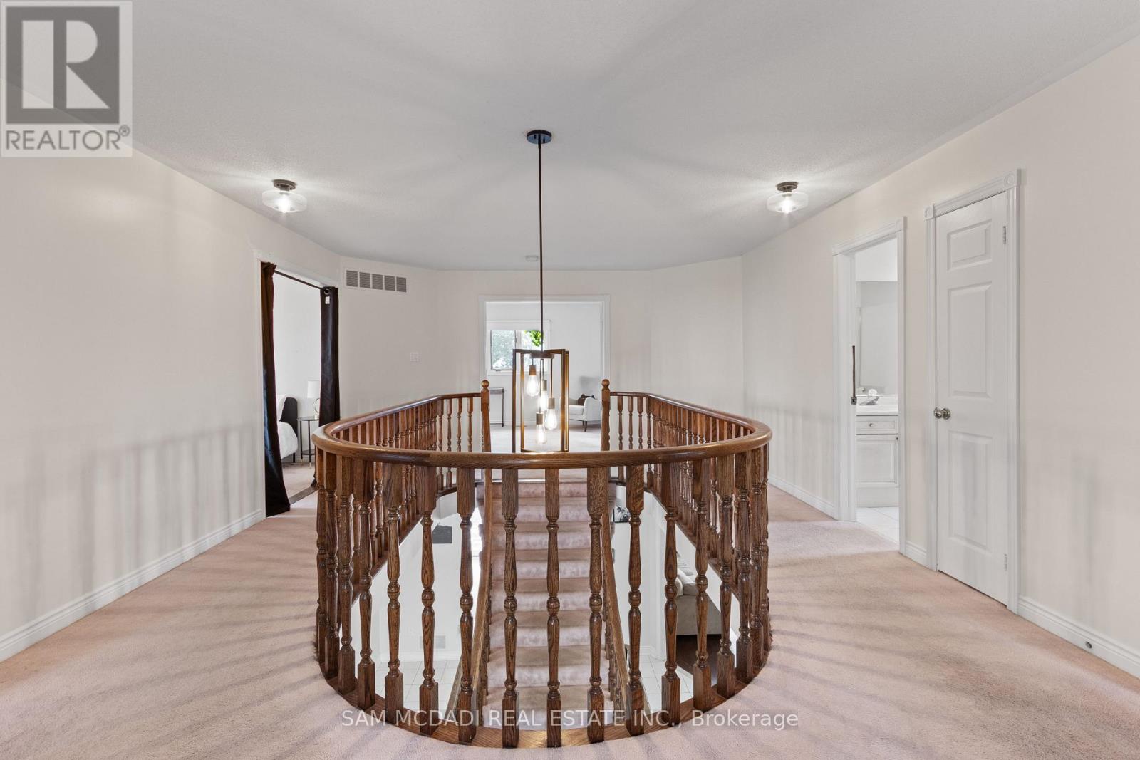 2556 Hammond Road, Mississauga, Ontario  L5K 1T2 - Photo 27 - W12545298