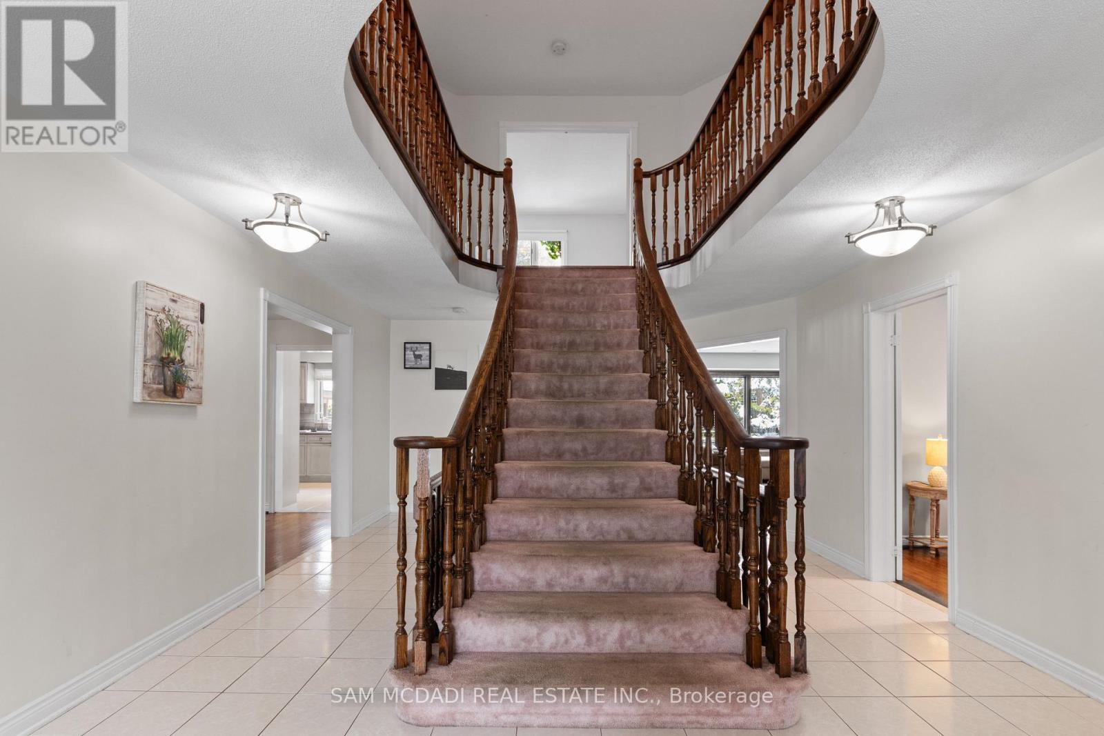 2556 Hammond Road, Mississauga, Ontario  L5K 1T2 - Photo 4 - W12545298