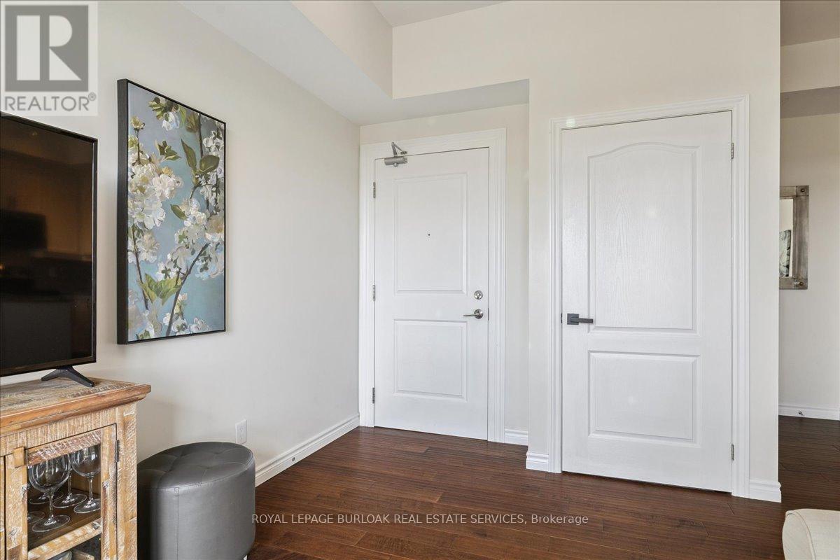 501 - 34 Plains Road E, Burlington, Ontario  L7T 0B9 - Photo 5 - W12545306