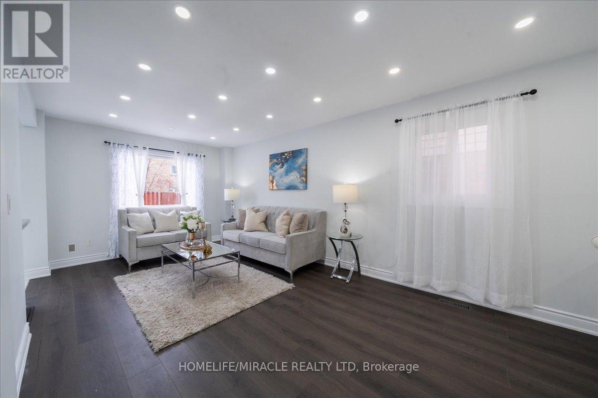 47 Martindale Crescent, Brampton, Ontario  L6X 2V7 - Photo 10 - W12545308