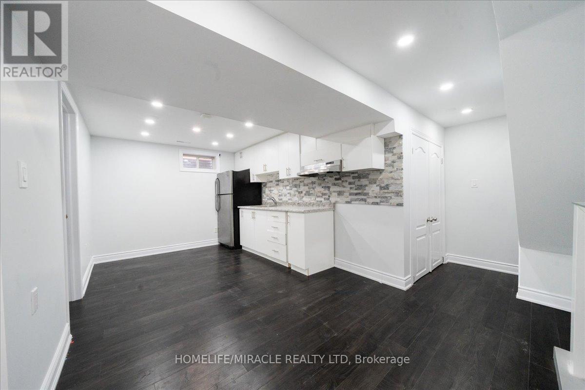 47 Martindale Crescent, Brampton, Ontario  L6X 2V7 - Photo 48 - W12545308