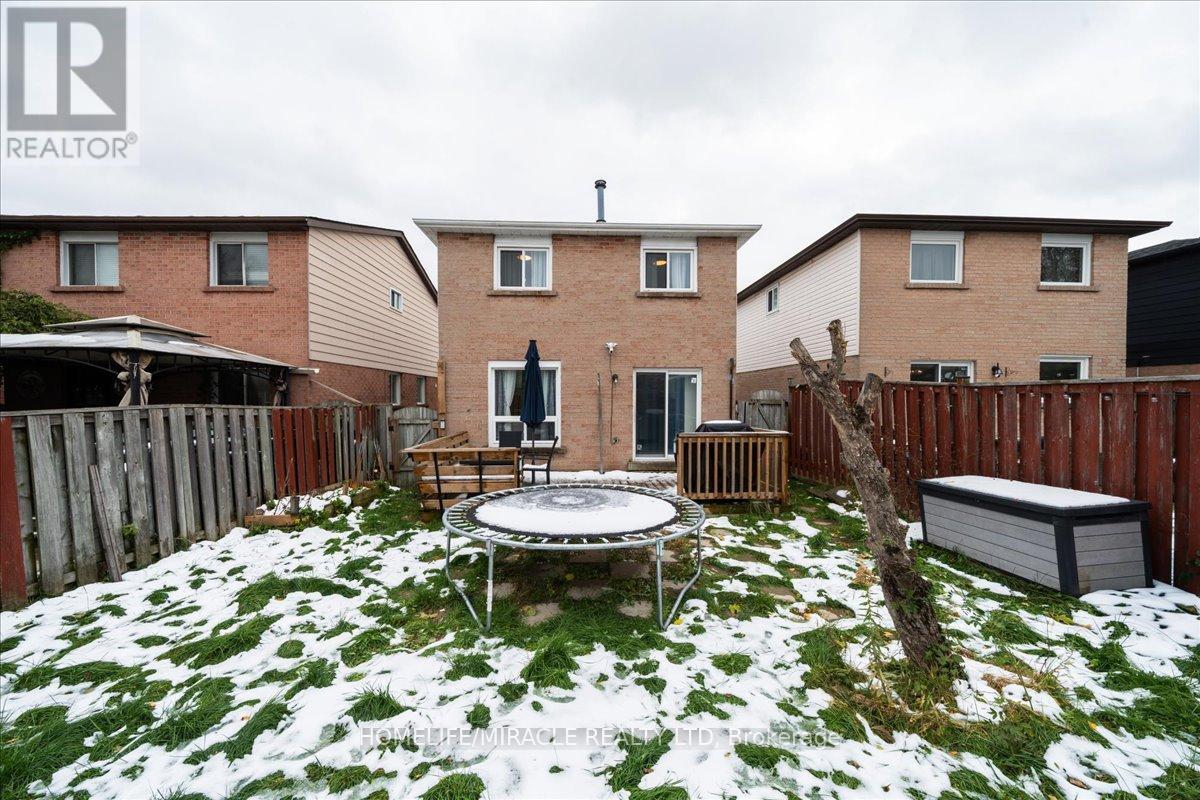 47 Martindale Crescent, Brampton, Ontario  L6X 2V7 - Photo 49 - W12545308