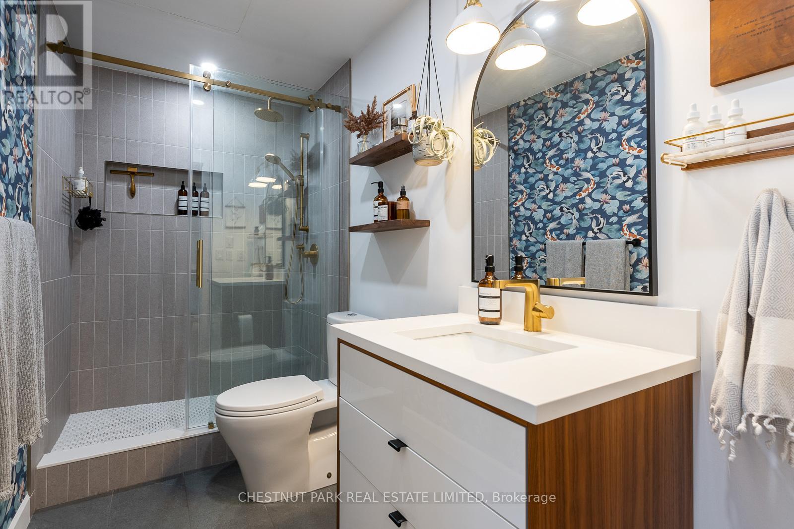 604 - 530 Indian Grove, Toronto, Ontario  M6P 2J2 - Photo 12 - W12545358