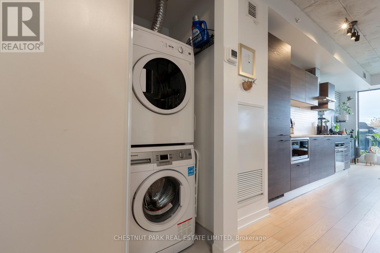 604 - 530 Indian Grove, Toronto, Ontario  M6P 2J2 - Photo 15 - W12545358