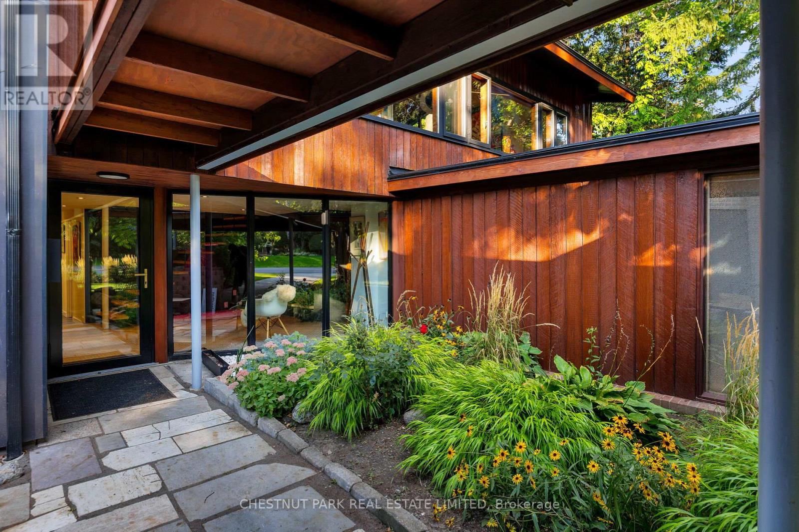 57 WIMBLETON ROAD, Toronto, Ontario