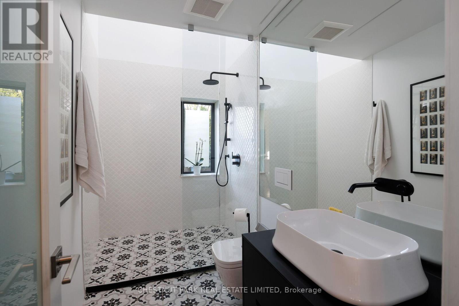 57 Wimbleton Road, Toronto, Ontario  M9A 3S3 - Photo 27 - W12545360