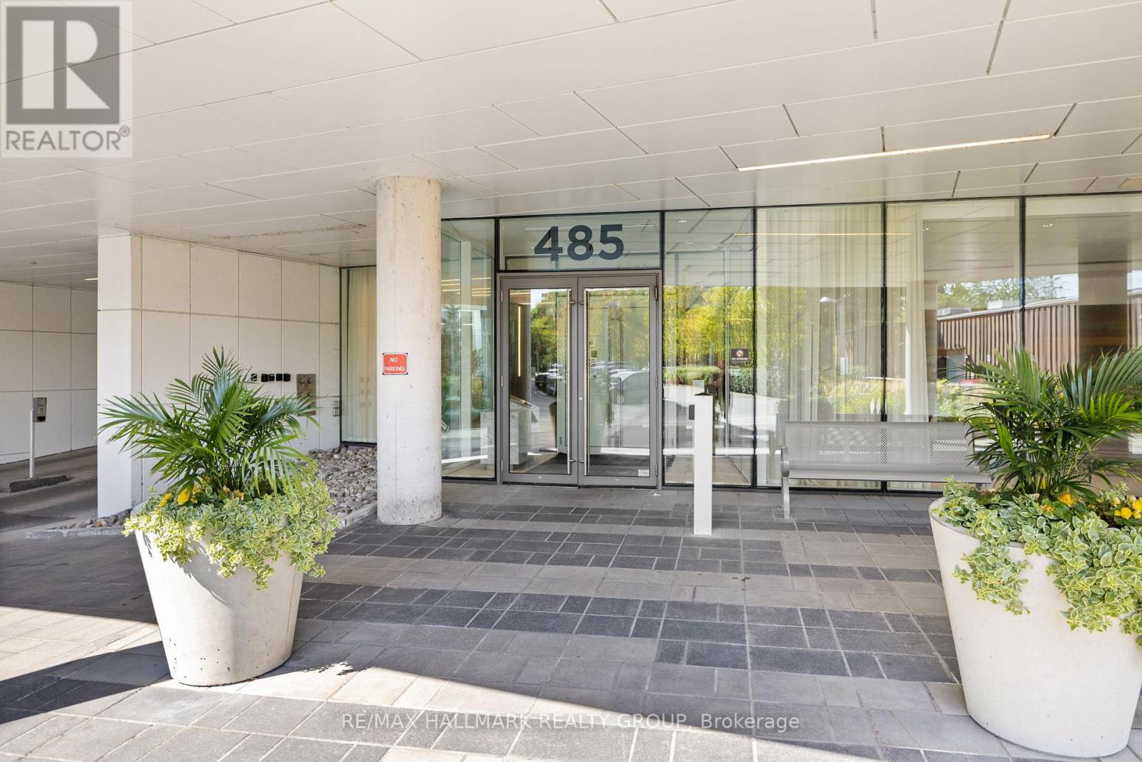 1906 - 485 Richmond Road, Ottawa, Ontario K2A 3W9 - Photo 3 - X12407546