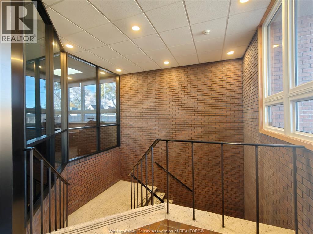 1785 Turner, Windsor, Ontario N8W 3J9 - Photo 8 - 25028841