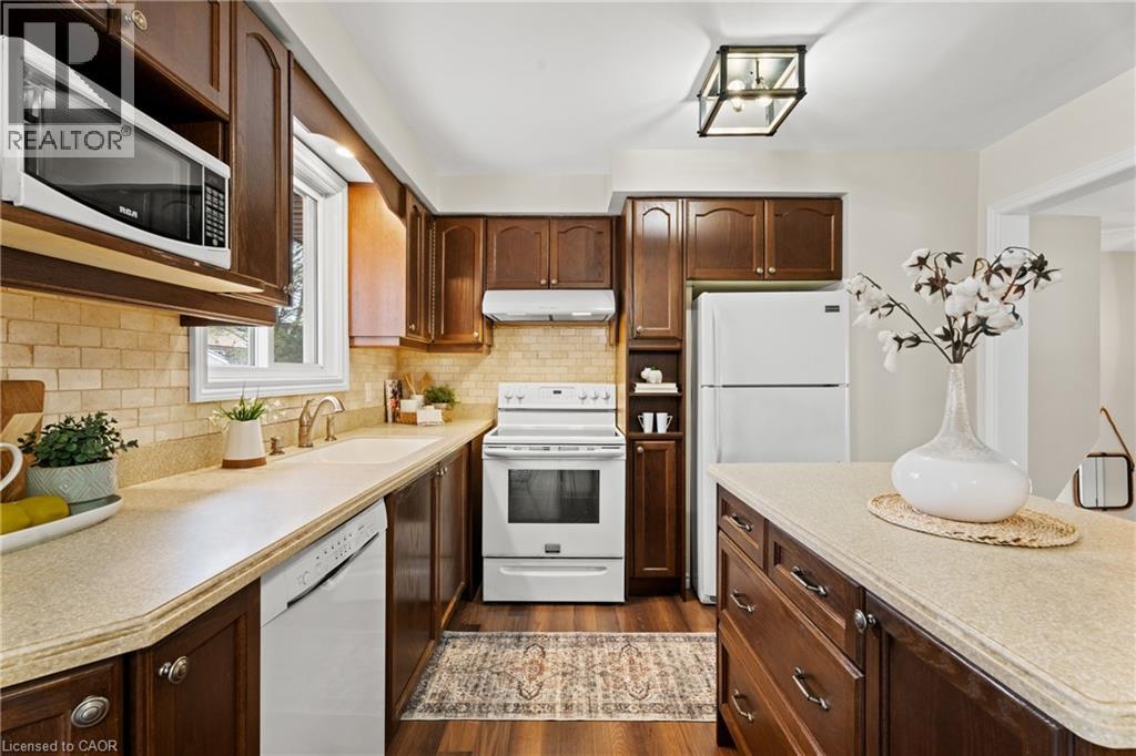 50 Graystone Drive, Hamilton, Ontario L9C 4R8 - Photo 8 - 40788336