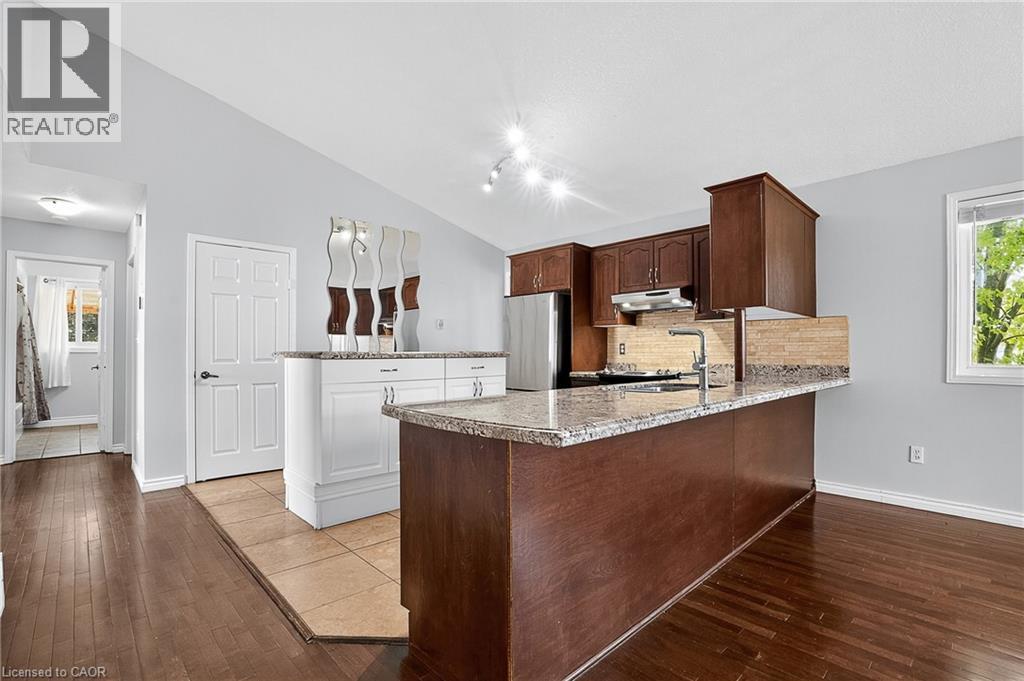 3 Wisteria Court Unit# Upper, Kitchener, Ontario  N2E 3T4 - Photo 12 - 40788124