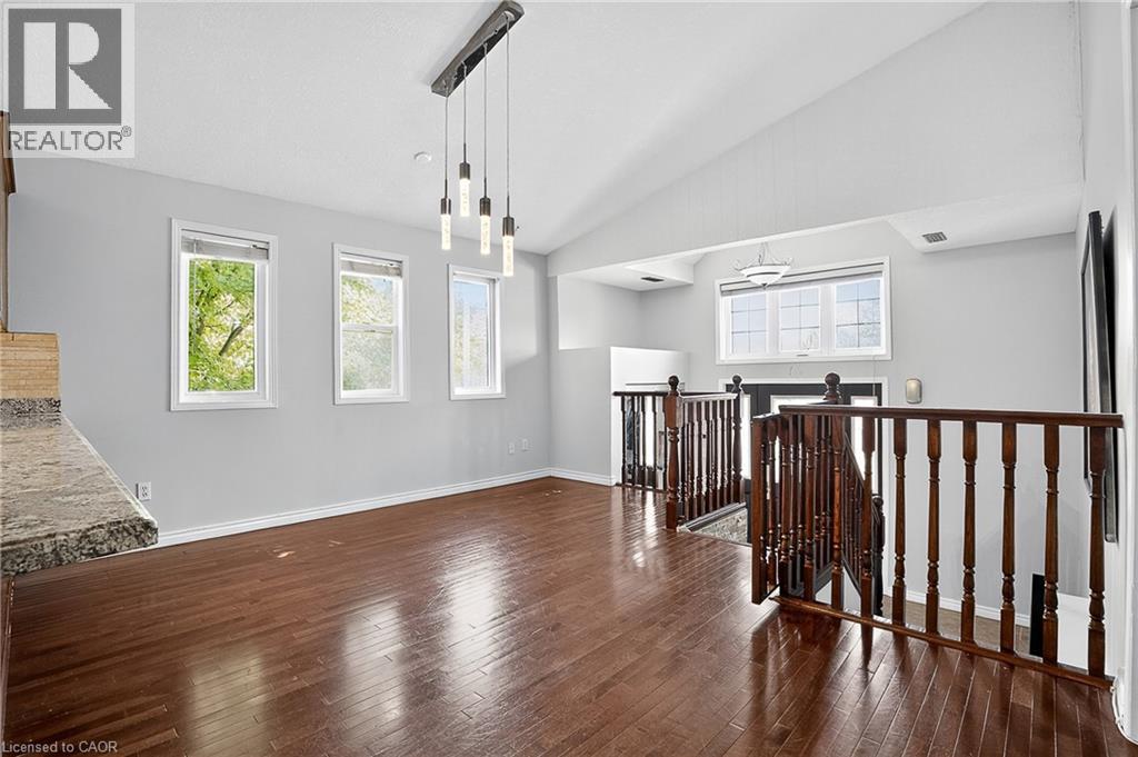 3 Wisteria Court Unit# Upper, Kitchener, Ontario  N2E 3T4 - Photo 5 - 40788124