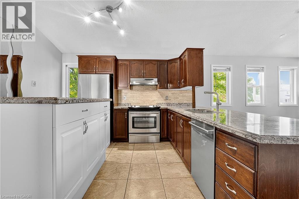 3 Wisteria Court Unit# Upper, Kitchener, Ontario  N2E 3T4 - Photo 7 - 40788124