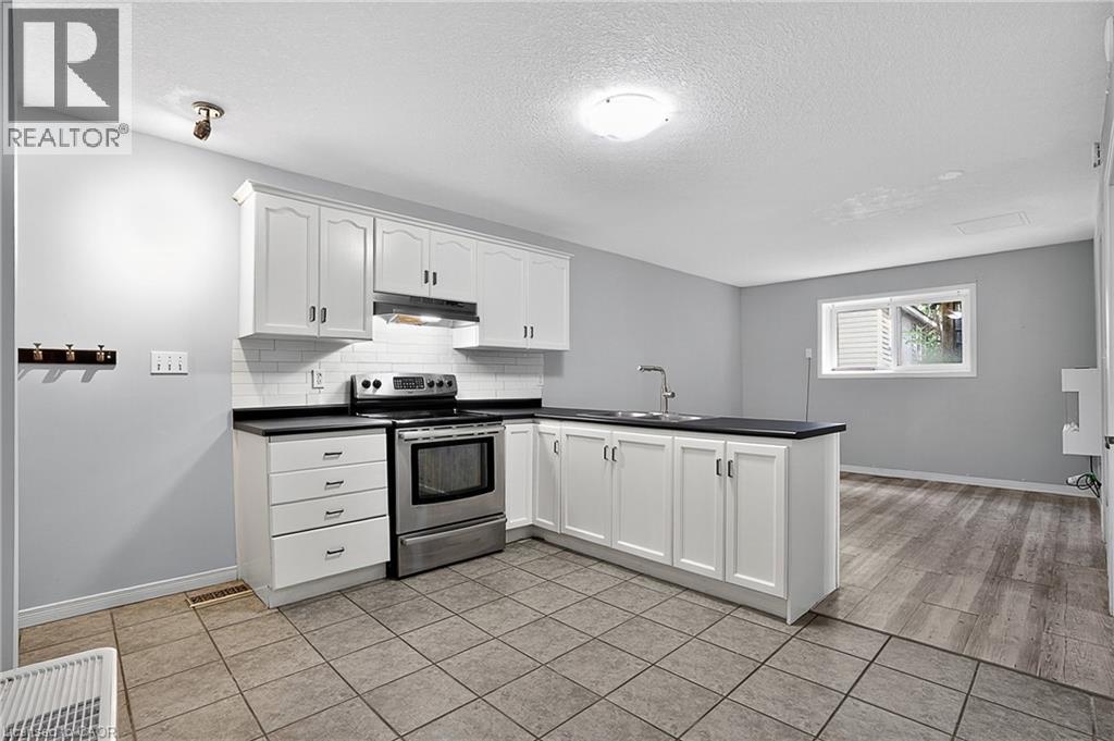 3 Wisteria Court Unit# Basement, Kitchener, Ontario  N2E 3T4 - Photo 6 - 40788122