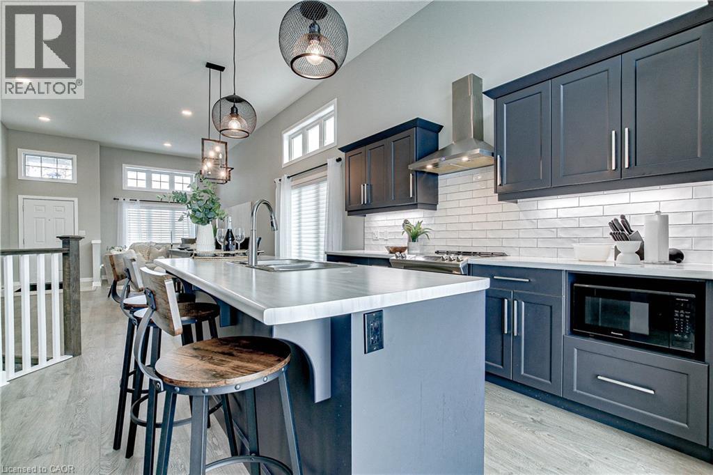 Photo 12 of 44 for 9 Clover Cir Circle