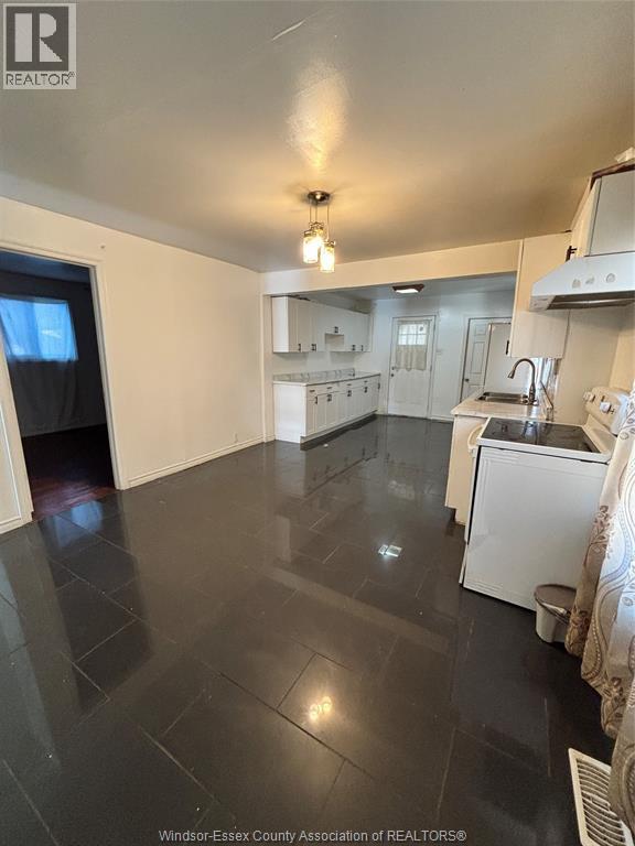 768 Brant, Windsor, Ontario  N9A 3E8 - Photo 9 - 25028797