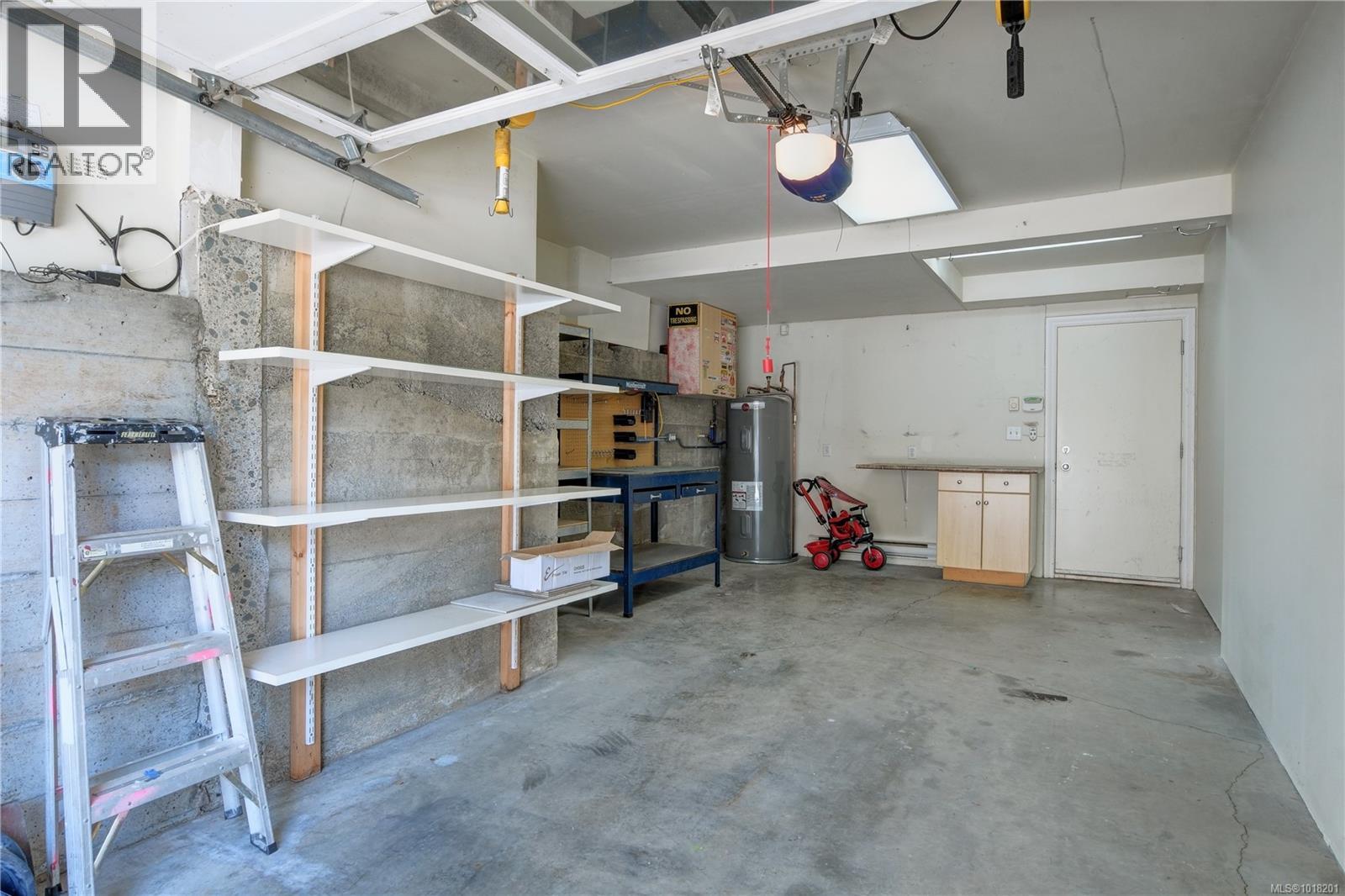 1211 Fairfield Rd, Victoria, British Columbia  V8V 3B3 - Photo 19 - 1018201