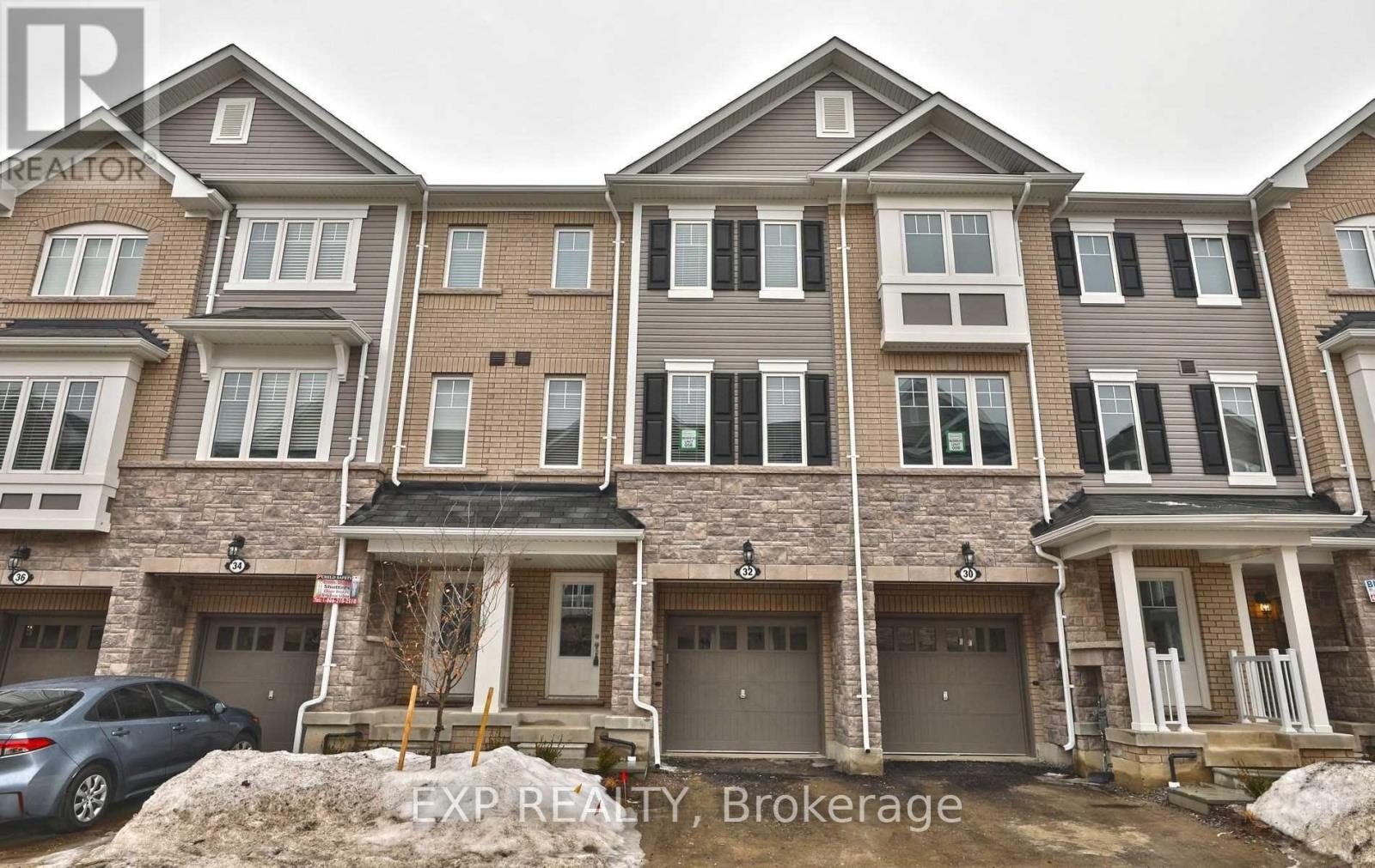 32 RAPIDS LANE, Hamilton, Ontario