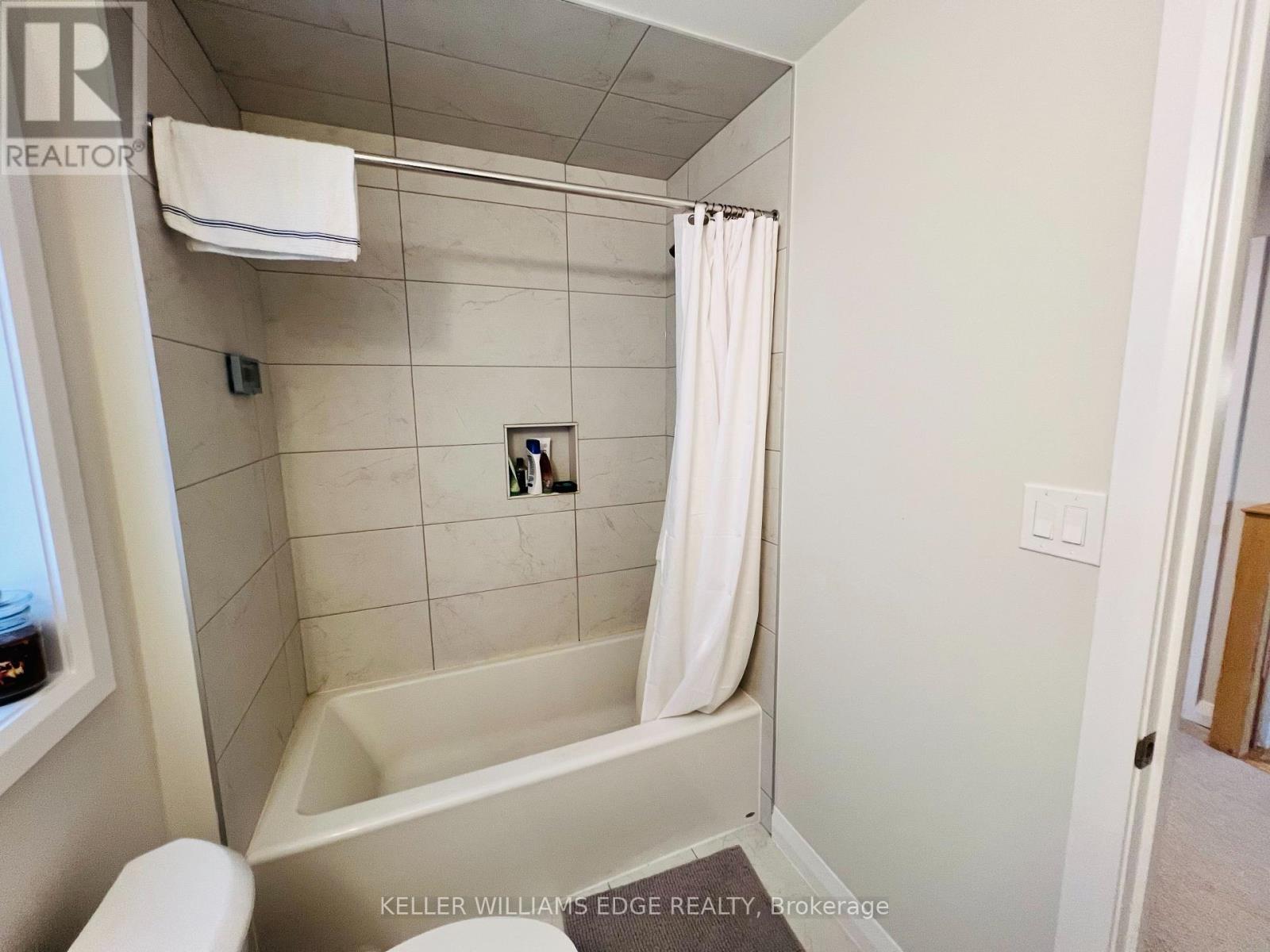 11 Cherry Blossom Heights, Hamilton, Ontario  L9B 0E9 - Photo 24 - X12545176