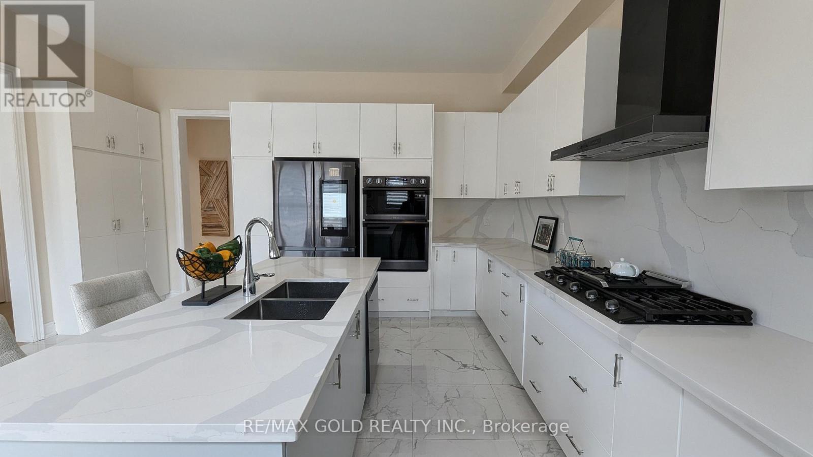 66 Granite Ridge Trail, Hamilton, Ontario  L8B 1Y5 - Photo 11 - X12545220