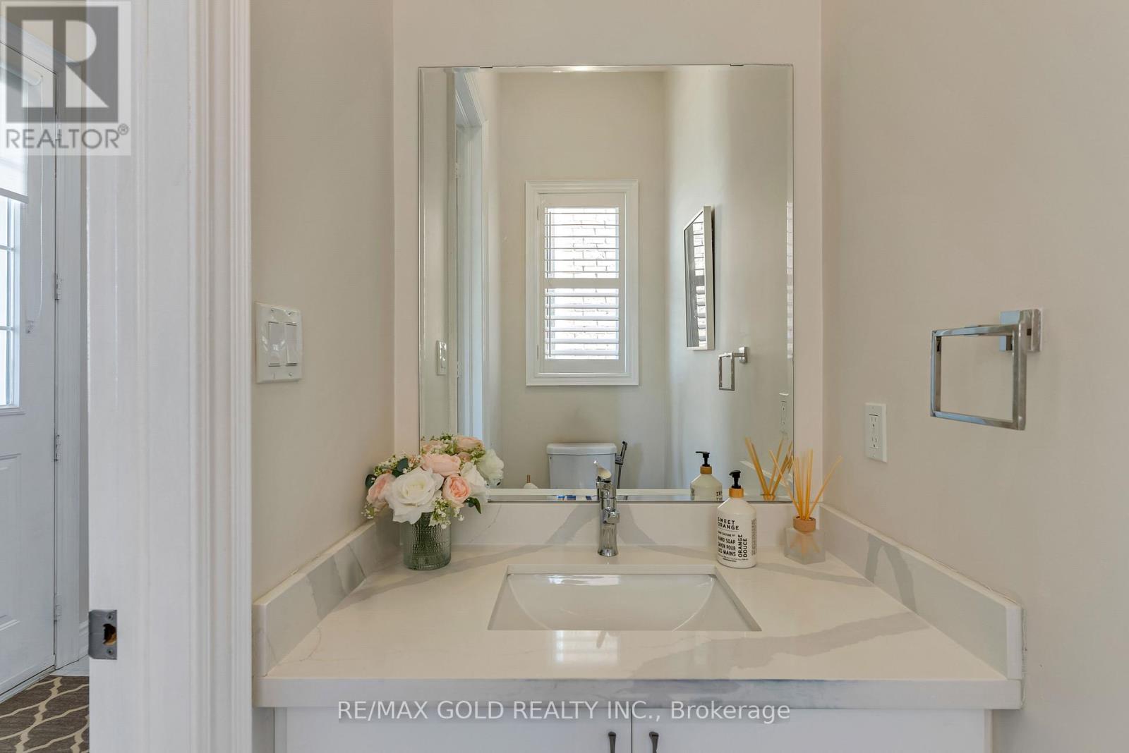 66 Granite Ridge Trail, Hamilton, Ontario  L8B 1Y5 - Photo 4 - X12545220