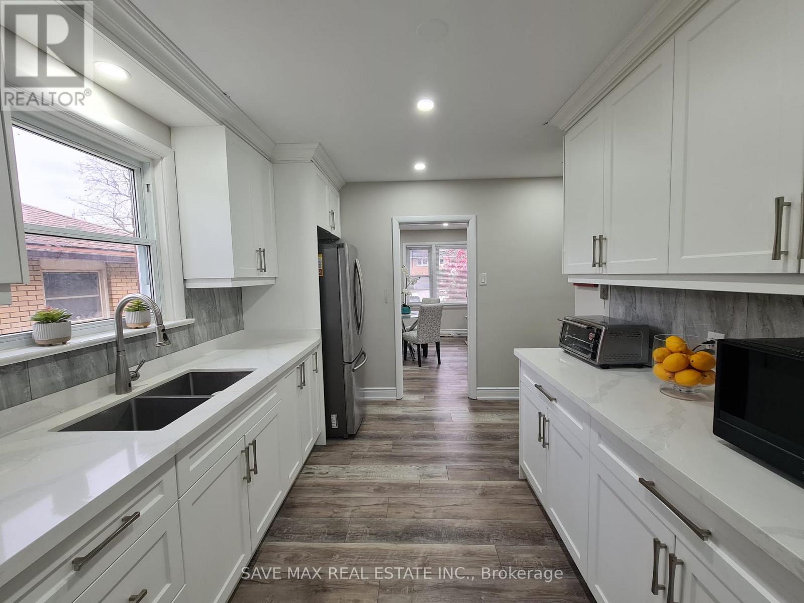 214 Cornwall Street, Waterloo, Ontario  N2J 1H8 - Photo 9 - X12545262