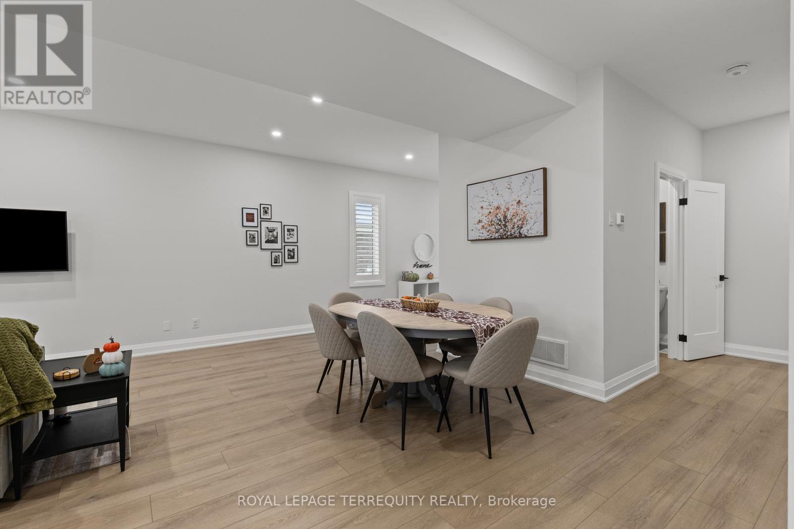 62 Peachleaf Lane, Norfolk, Ontario  N0E 1Y0 - Photo 9 - X12545270