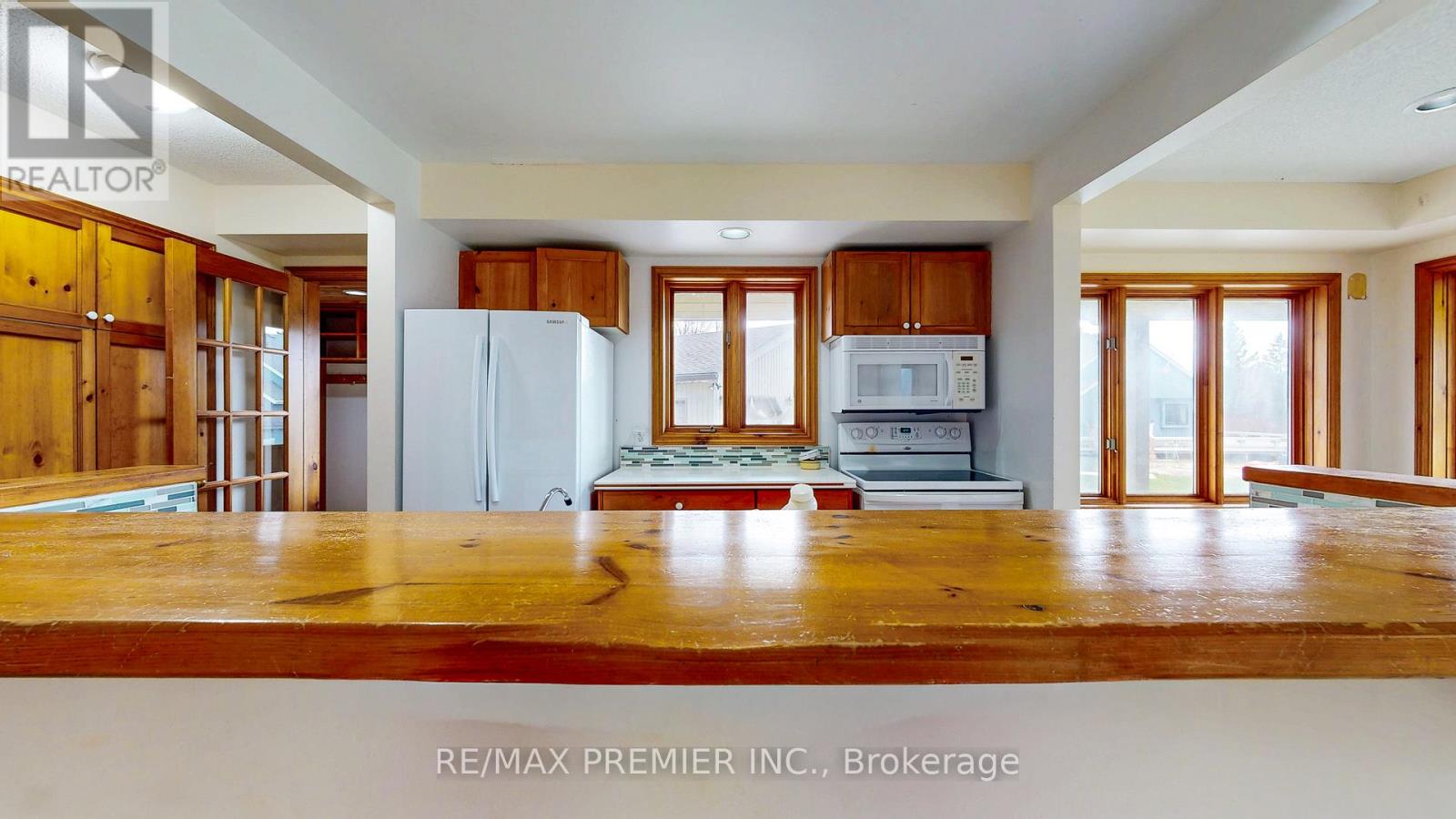 196 Summit View Court, Blue Mountains, Ontario  N0H 1J0 - Photo 8 - X12545282