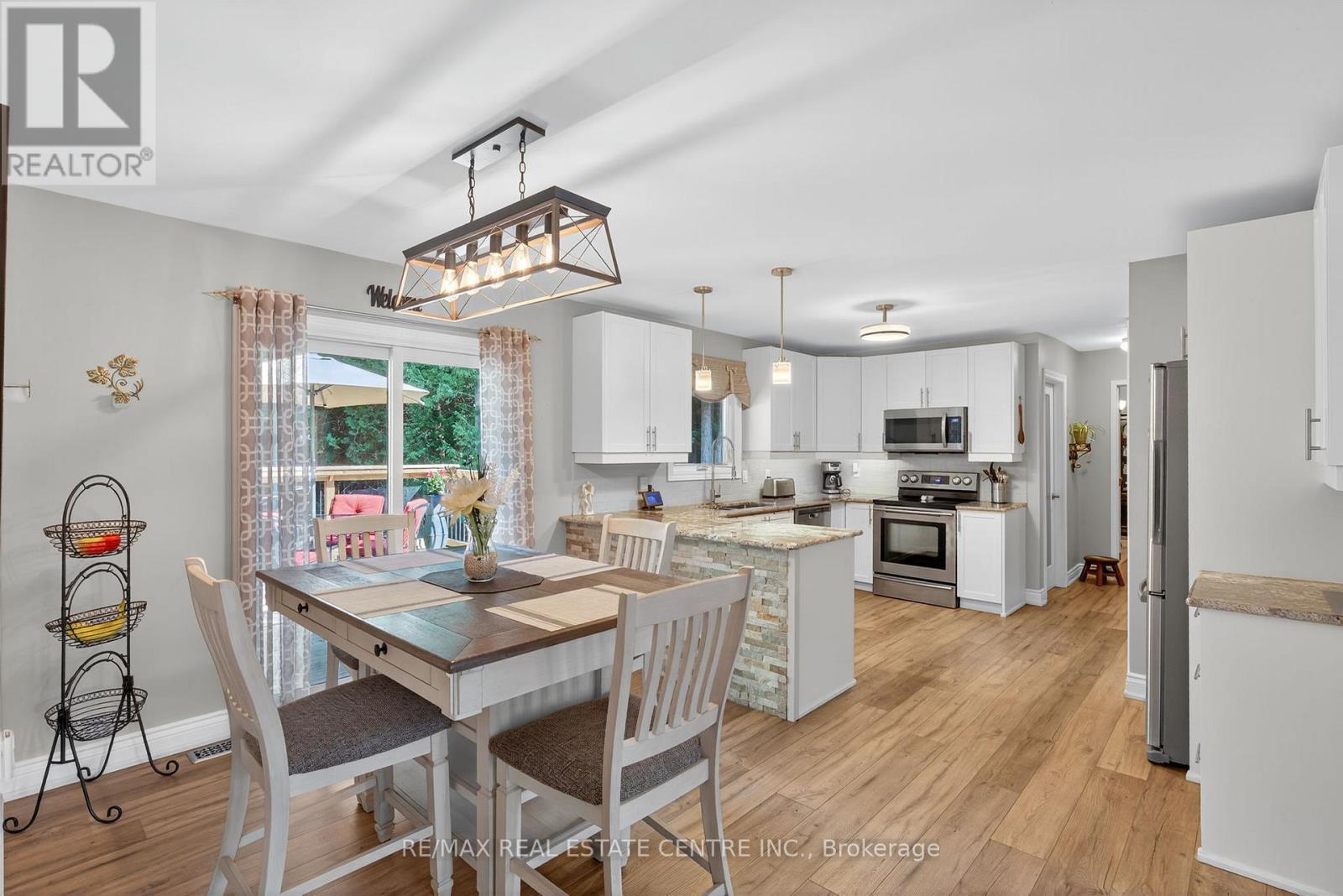 16 Cedar Lane, Mono, Ontario  L9W 6C8 - Photo 12 - X12545316