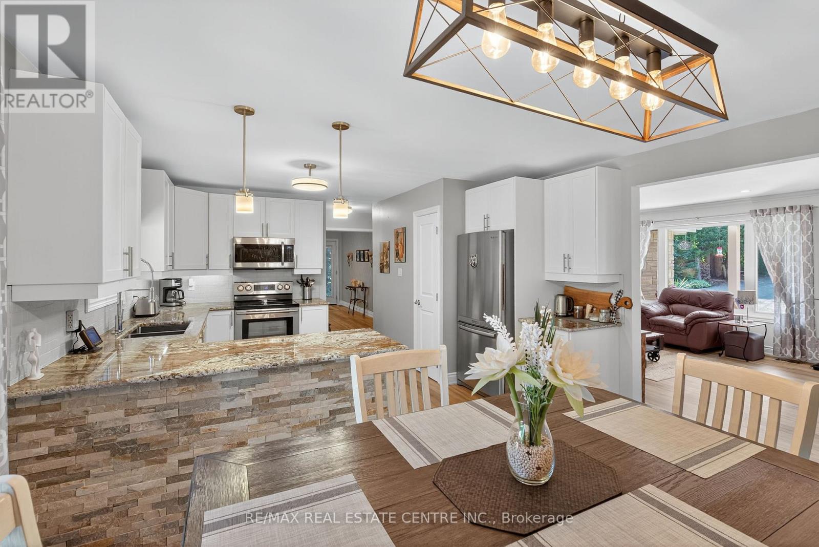 16 Cedar Lane, Mono, Ontario  L9W 6C8 - Photo 13 - X12545316