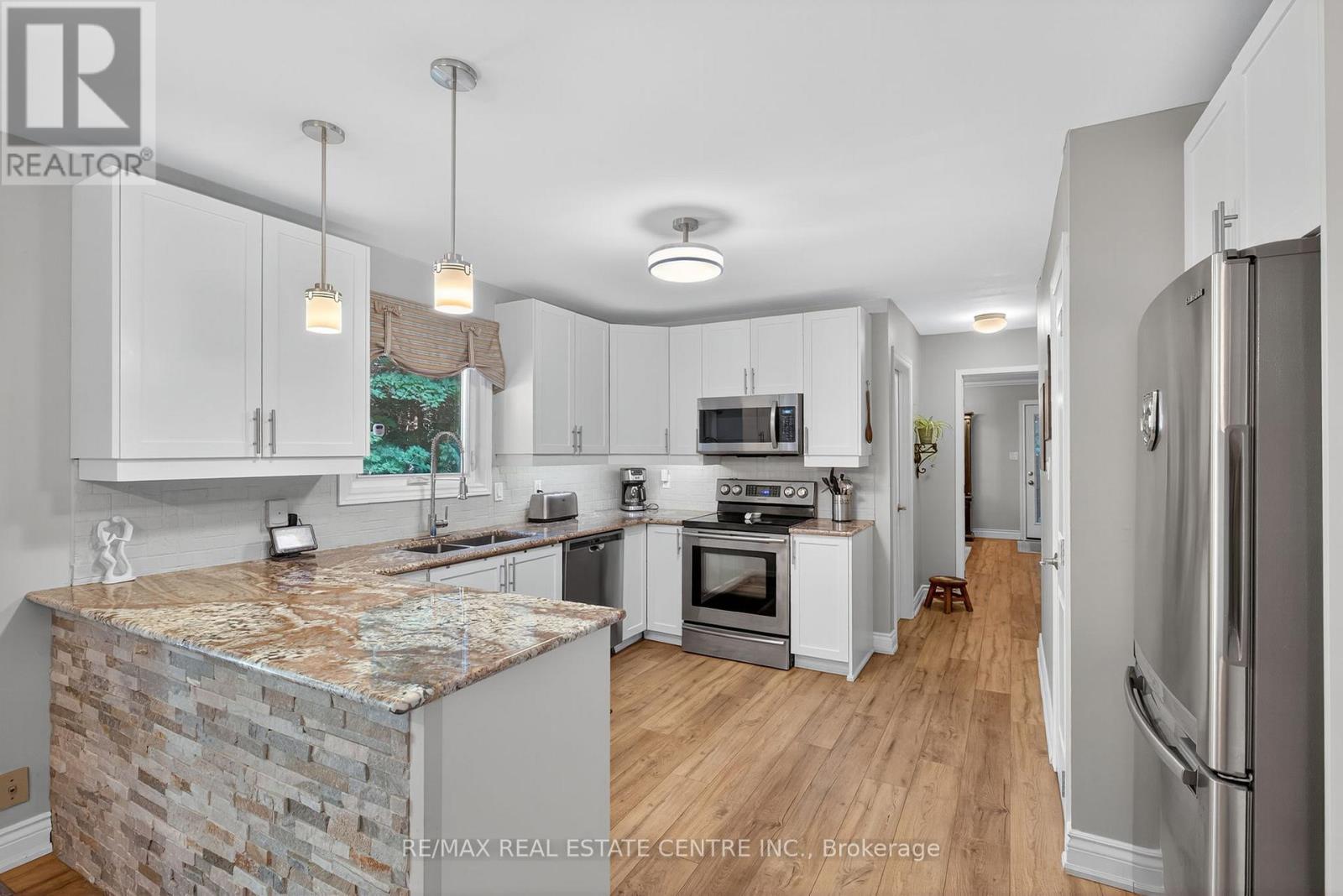 16 Cedar Lane, Mono, Ontario  L9W 6C8 - Photo 17 - X12545316