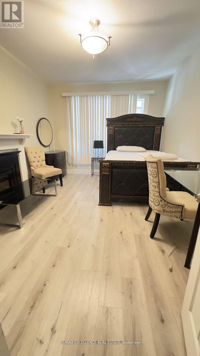 25 Barnesdale Avenue S, Hamilton, Ontario  L8M 2V1 - Photo 11 - X12545340