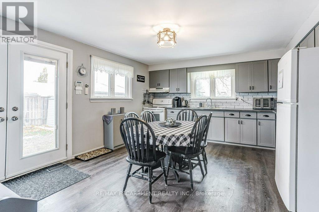 9188 Dickenson Road W, Hamilton, Ontario  L0R 1W0 - Photo 11 - X12545348