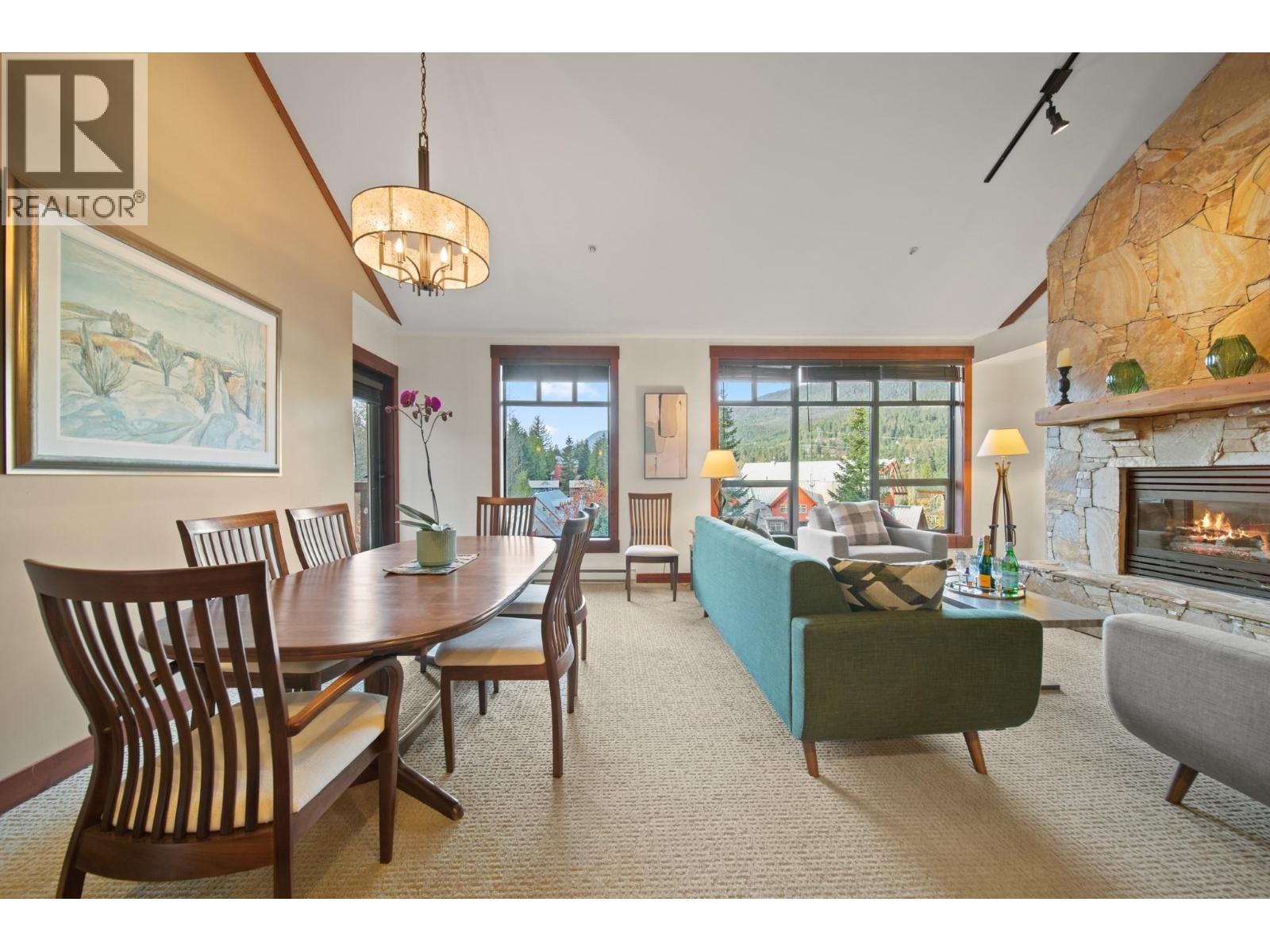 402 2202 Gondola Way, Whistler, British Columbia V8E 0M7 - Photo 3 - R3067253