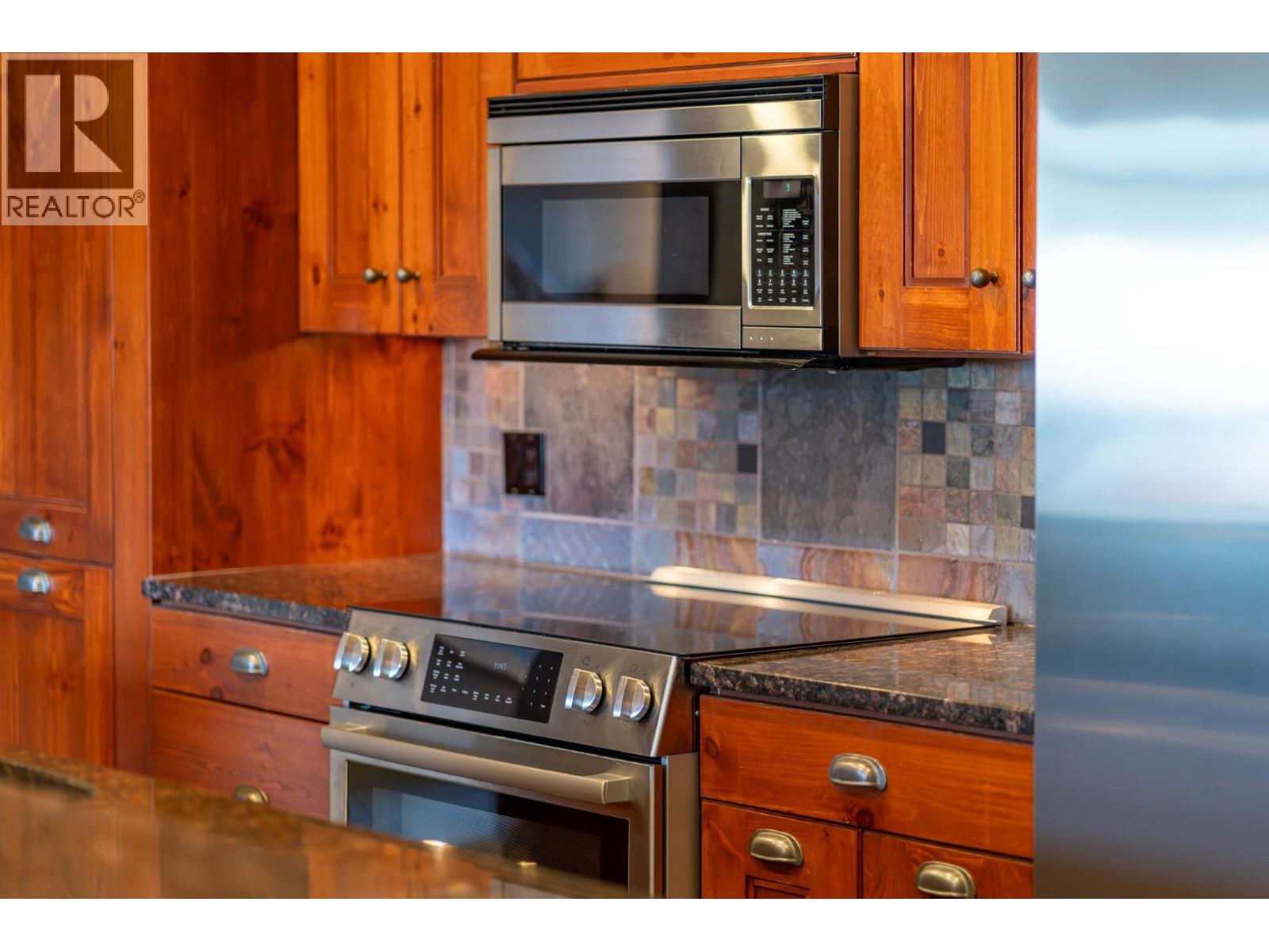 402 2202 Gondola Way, Whistler, British Columbia V8E 0M7 - Photo 5 - R3067253