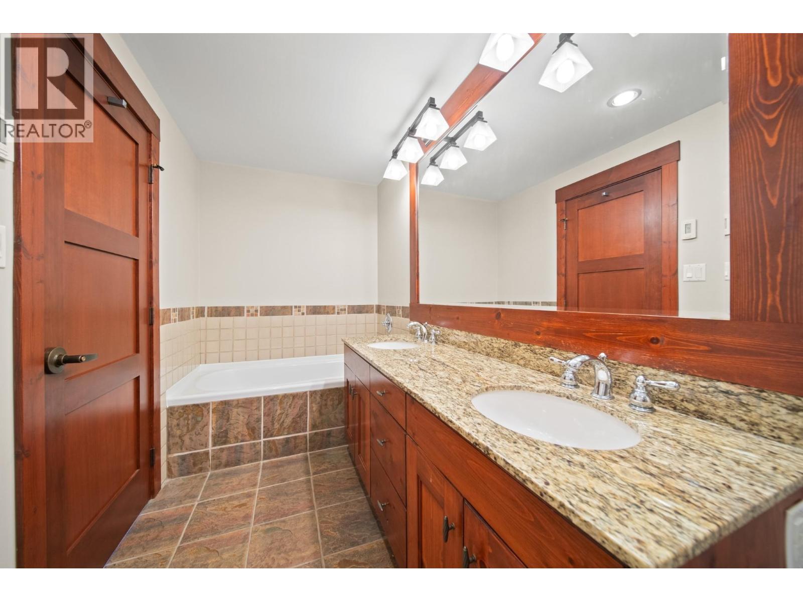 402 2202 Gondola Way, Whistler, British Columbia V8E 0M7 - Photo 16 - R3067253