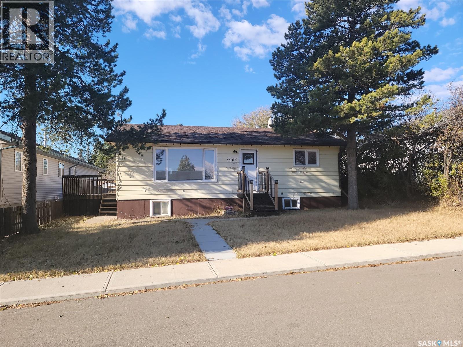 4904 Leader STREET, Macklin, Saskatchewan