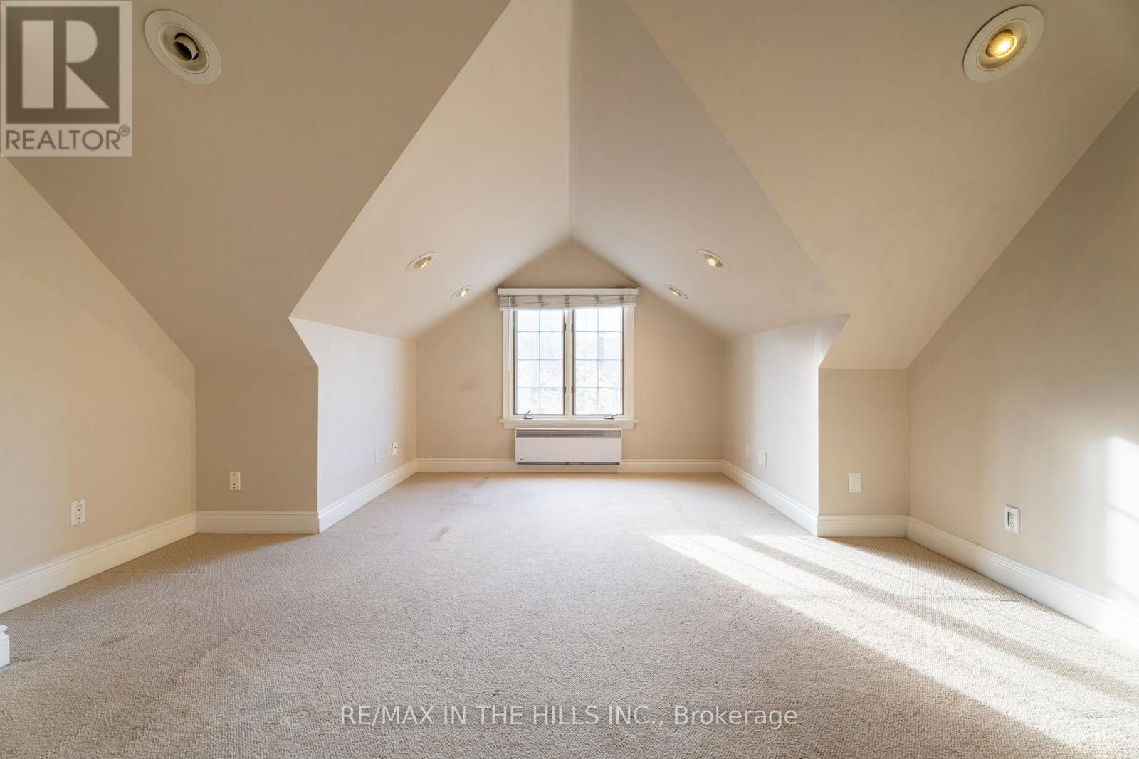 Upper Level - 165 Highbourne Road, Toronto, Ontario M5P 2J8 - Photo 14 - C12530138