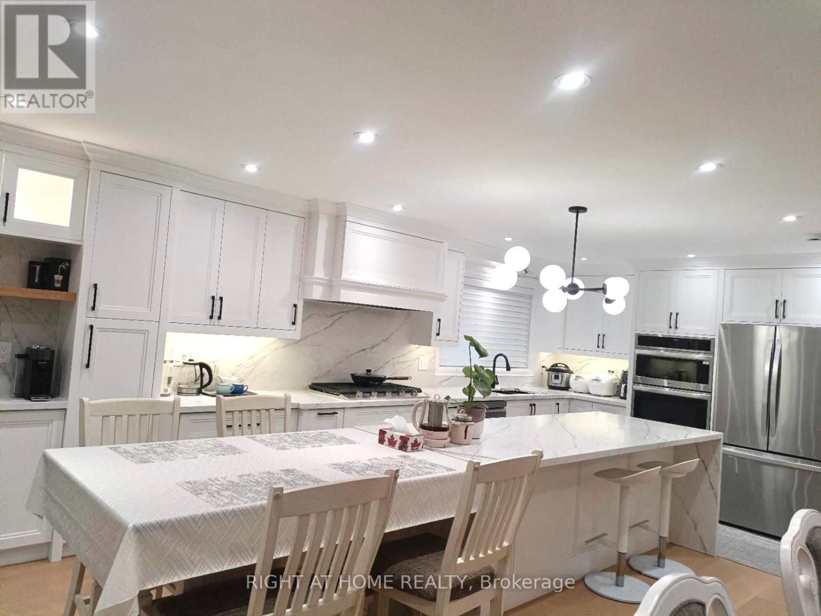 Main - 7 Warlock Crescent, Toronto, Ontario  M2K 2H8 - Photo 7 - C12498490