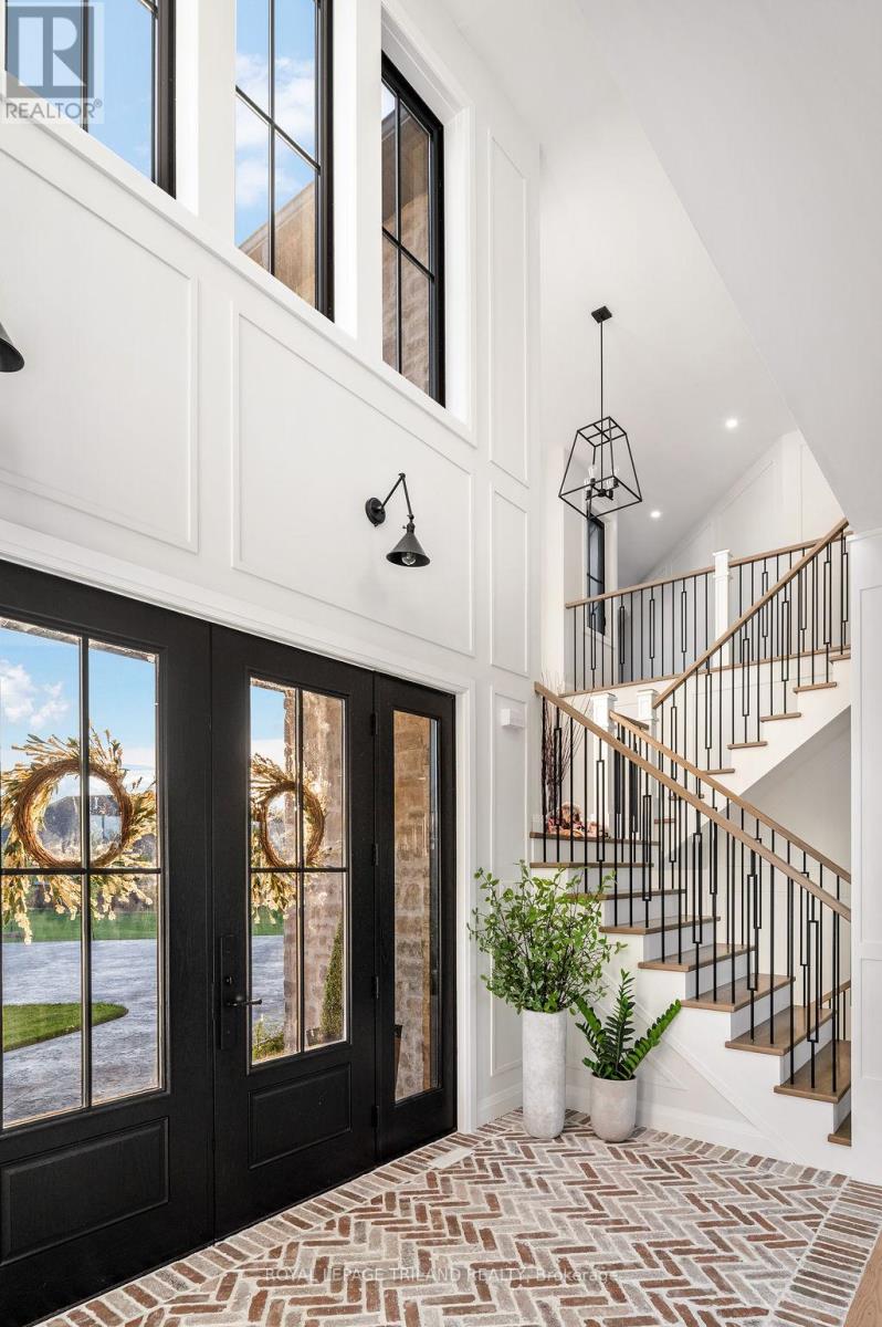 202 - 9861 Glendon Drive, Middlesex Centre, Ontario  N0L 1R0 - Photo 3 - X12545158