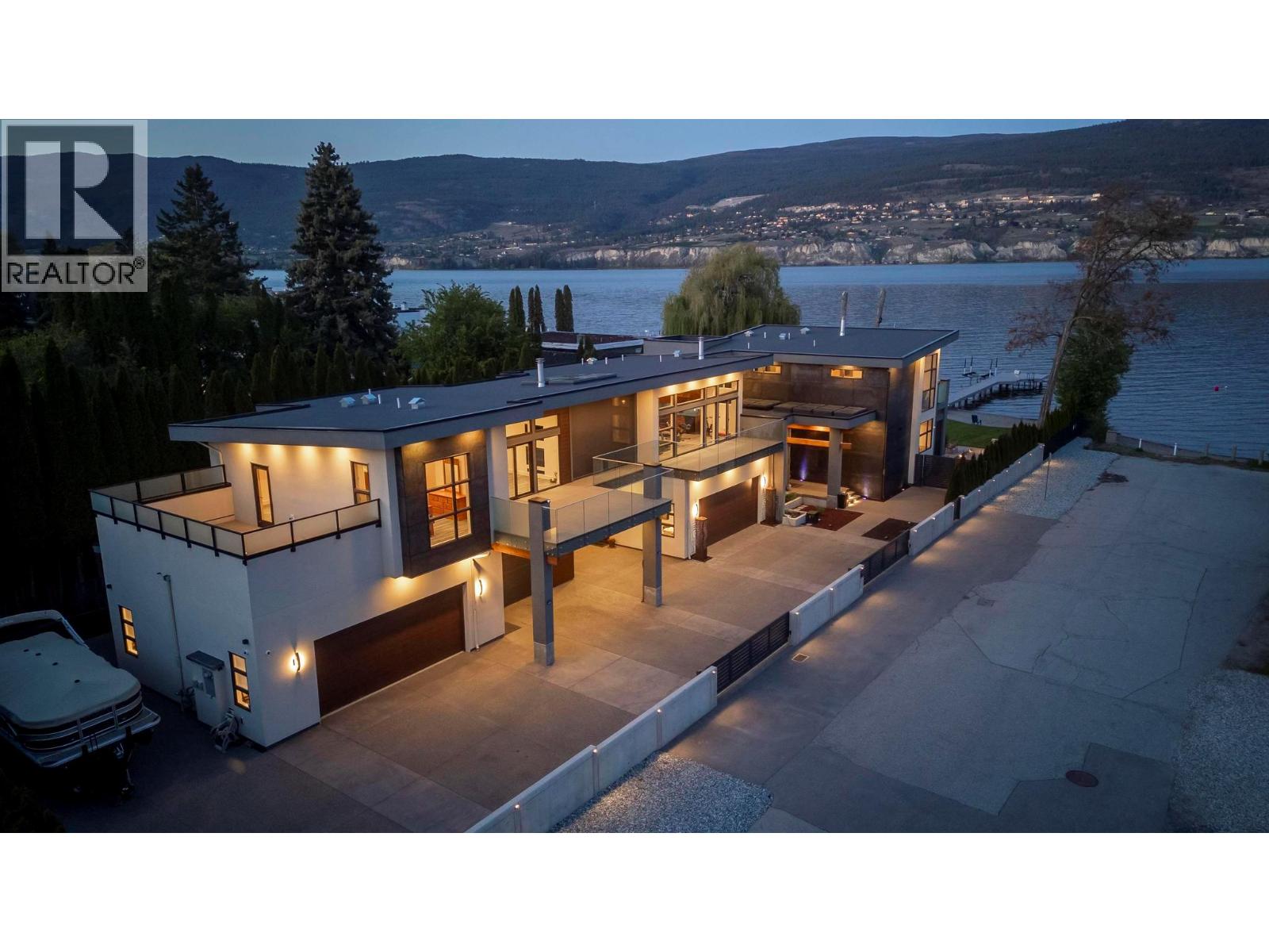 704 Stonor Street, summerland, British Columbia