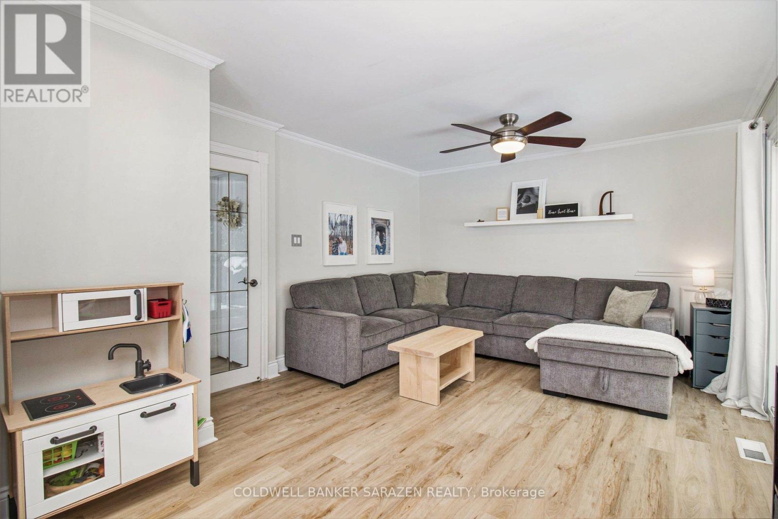 118 Tyndal Street, Ottawa, Ontario  K7S 3G7 - Photo 8 - X12531970