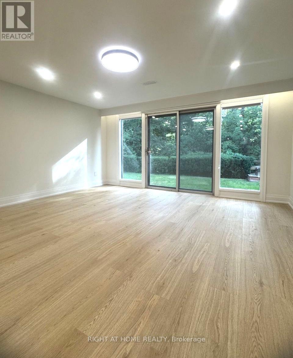 Lower Unit 2 - 7 Warlock Crescent, Toronto, Ontario  M2K 2H8 - Photo 2 - C12545436