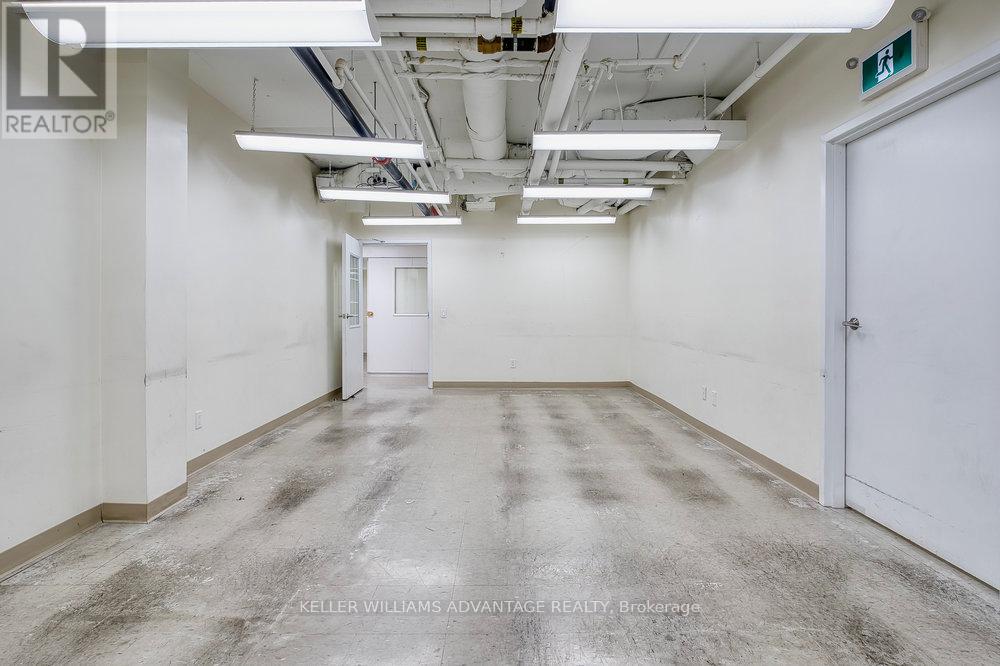 Lower Level - 302 Spadina Avenue, Toronto, Ontario  M5T 2E7 - Photo 15 - C12545486